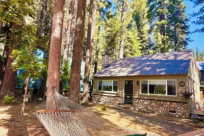 3-Bedroom Tahoe Retreat, Steps to the Lake, Private Pier, Minutes to Ski Resorts