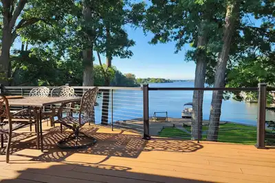 Image de Lake House Rental - Nr Pontoon Optional