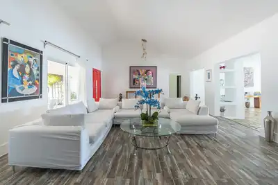 Image de Spacious 5-bedroom villa in delightful Playa Juan Dolio with Ac, WiFi