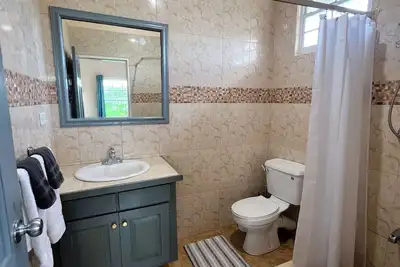 Image de Oasis Escape | 2 Bdrms, 2 Baths, Washer/Dryer & Breezy Terrace