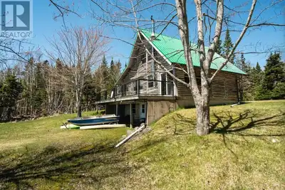 Image de Relaxing Cedar Log Cottage on Bras d'Or Lake over 300 Ft Private Beach & Kayaks