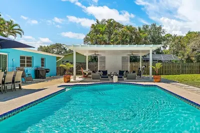 Image de Fenced Yard, All 3 Beds King-Size, Walking Neighborhood & Ocean Access