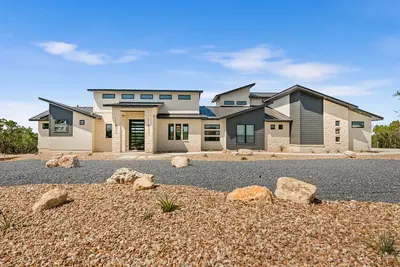 Image de Cibolo Crest - Where Serenity meets Style - 3 bdrm - 1 game room - 1 game loft