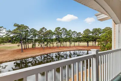 Image de Golf Villa Charm | Poolside Views | Relax in Style |  Magnolia North 4847-303