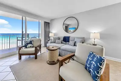 Image de Destin on the Gulf 707 ~ 2 bed/ 2 bath Beach Front Condo
