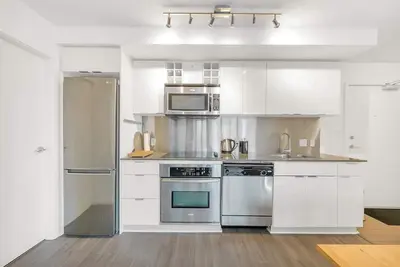 Image de Bright and Spacious Downtown Vancouver