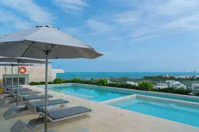 The Double View - Lavish Ocean View Condo