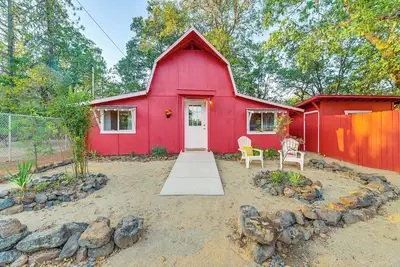 Image de Grants Pass Cottage ~ 8 Mi to Rogue River!