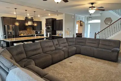 Image de Spacious 5-bedroom, 8-bed house in welcoming Grovetown, w/ Rogue fitness room