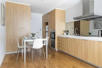 Image de A Cozy 2br Apt Near Southern Cross, Free Parking