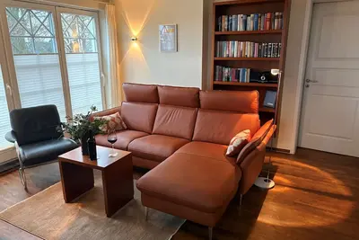 Image de Go on vacation from day one.