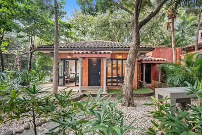 Image de Casita + Studio  across the street from the beach