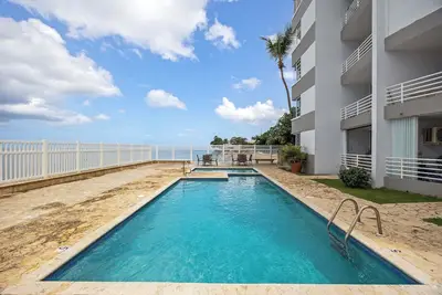 Image de Aloha Coquí | Stylish Unit with Pool in Rincón