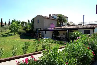 Image de The Farmhouse @ Montelandi, sleeps 4, Swimming Pool, Beautiful Gdns,