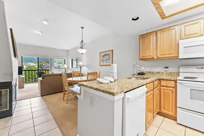 Image de Stunning Golf Course & Slope Views w/ Ideal Location In Copper's East Village