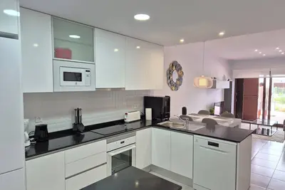 Casa Feliz 2 Slaapkamer 2 Badkamer Gelijkvloers Appartement met Zwembad