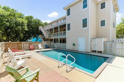 Spacious pet-friendly oceanside Duck home w/ pool and hot tub!