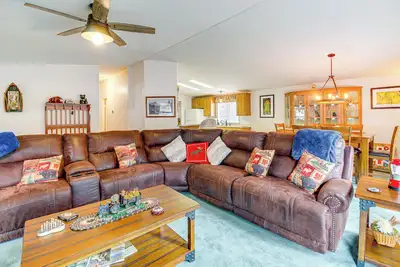 Image de 3 Mi to Show Low Lake: Mtn Cabin Escape!