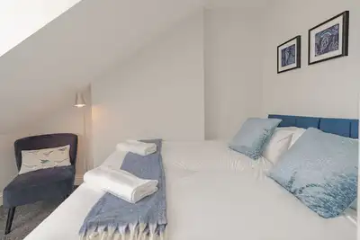 Image de 3 Bedroom Seven Dials Apartment