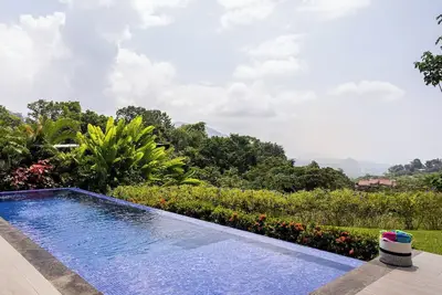 Image de Ocean View 2-bdrm/2ba Casita with WiFi, Ac between Manuel Antonio and Dominical