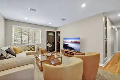 Image de Renovated 4br/2ba, Close to Fsu