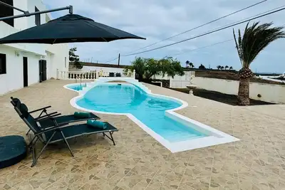 Image de Ferienwohnung in Einer Finca 4000m2 mit Pool Naehe Puerto Calero