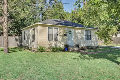 Image de ~ 1 Mi to University of Oklahoma: Norman Cottage