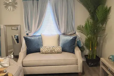 Image de Charming 2-bedroom Oasis townhome with WiFi, Ac & Garage in fabulous Fresno