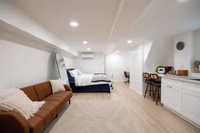 Image de Affordable Nyc Luxury: Warm & Inviting Stay, Walk to Riverside Views