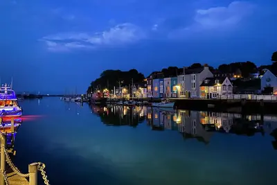 Image de Harbour Lights Apartment- 200m from the Harbour with Bars and Restaurants nearby