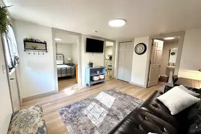 Image de Little Blue Cottage - Charming 1-bedroom cottage in Kirksville