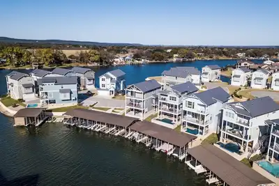 Image de Clearwater - Golf + Pool  + 3 bdm + Bunk Space