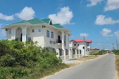 Image de Charming Modern House In Residential Providence w/Wi-Fi, Ac, Live/Security Cam