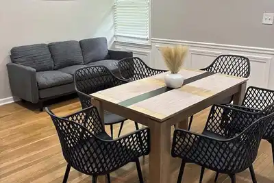 Image de Modern 3br • 2 Bath • Business • Weekly • Monthly Stays
