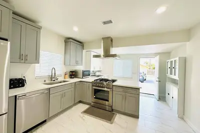 Image de Charming Spacious 2br2ba house near Disneyland Knott Anaheim Convention Center