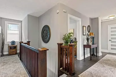 Image de 1200 sf Apt -3 Br-Amazing Beds-Walk to Eku & Downtown Venues - 5 minutes to I-75