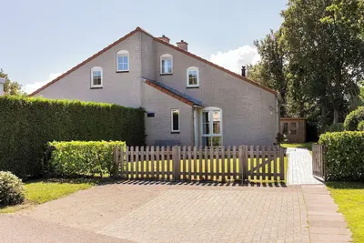 Image de Semi-detached bungalow for 6 persons