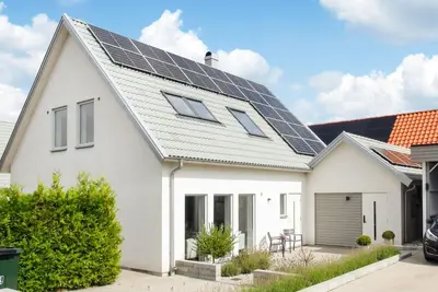 Image de Maison confortable de 4 chambres à.