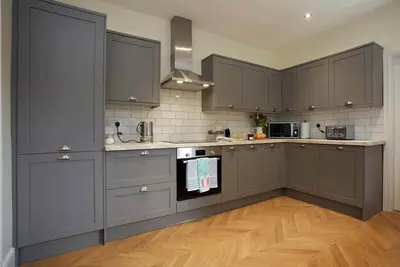 The City Escape Luxury Townhouse with parking