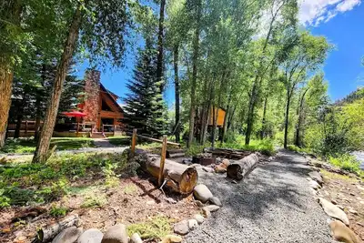 Image de New! East River Escape: A Waterside Escape in Almont! Discount!