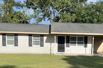 Image de Charming 3-bedroom house with Ac and WiFi in Brunswick. Two night minimum stay.