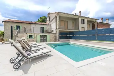 Image de Villa Doda in Central Istria for 6 people with heated pool and sauna
