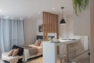 Image de Studio Equipado em Apartamento Clube com Academia no Centro de Curitiba Mid Home