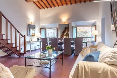 Image de Appartement à Florence avec 3 chambres à coucher, 6 couchages