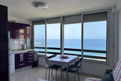 Apartamento Con Vistas Espectaculares Primera Línea
