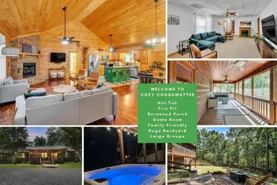 Image de New Listing! Cozy Cabin in Ellijay w\/ Hot Tub, Game Room & More by RedAwning