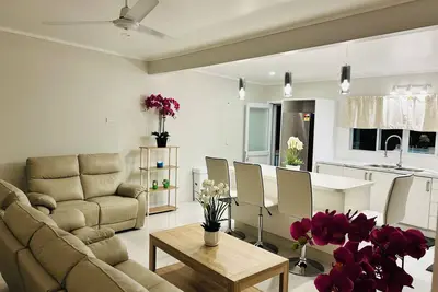 Image de Charming 2-bedroom house with Ac, WiFi in gorgeous Takitumu District