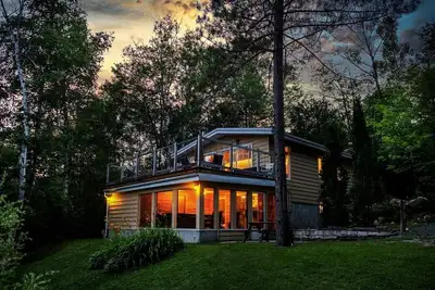 Image de Lkfrnt | Chalet Vista – Lac Paré ✦ Spa ✦ Bord de l’eau