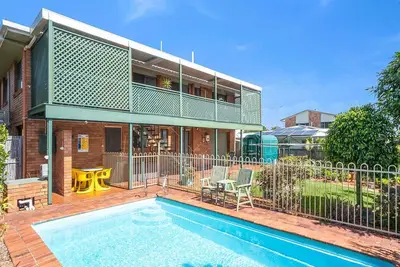 Image de 9 Rowell Street Battery Hill Qld