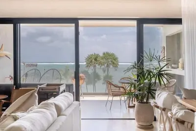 Image de Luxury and Serenity by the Sea by Bt Homes